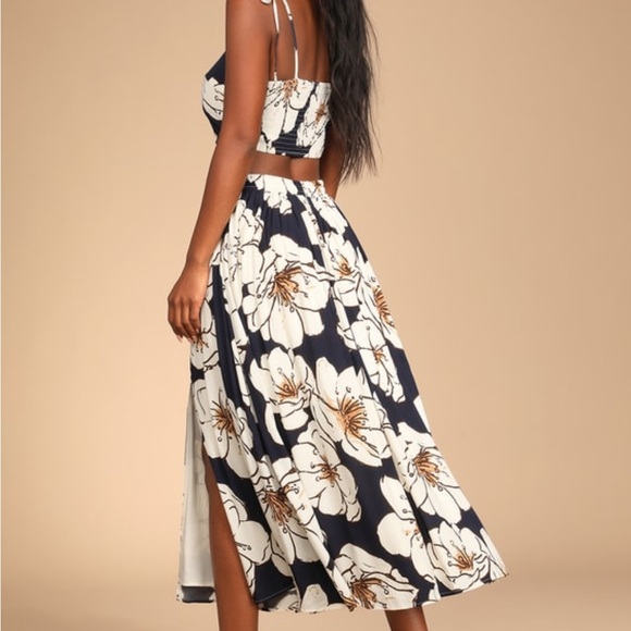 Floral two piece set - Picture 2 of 4